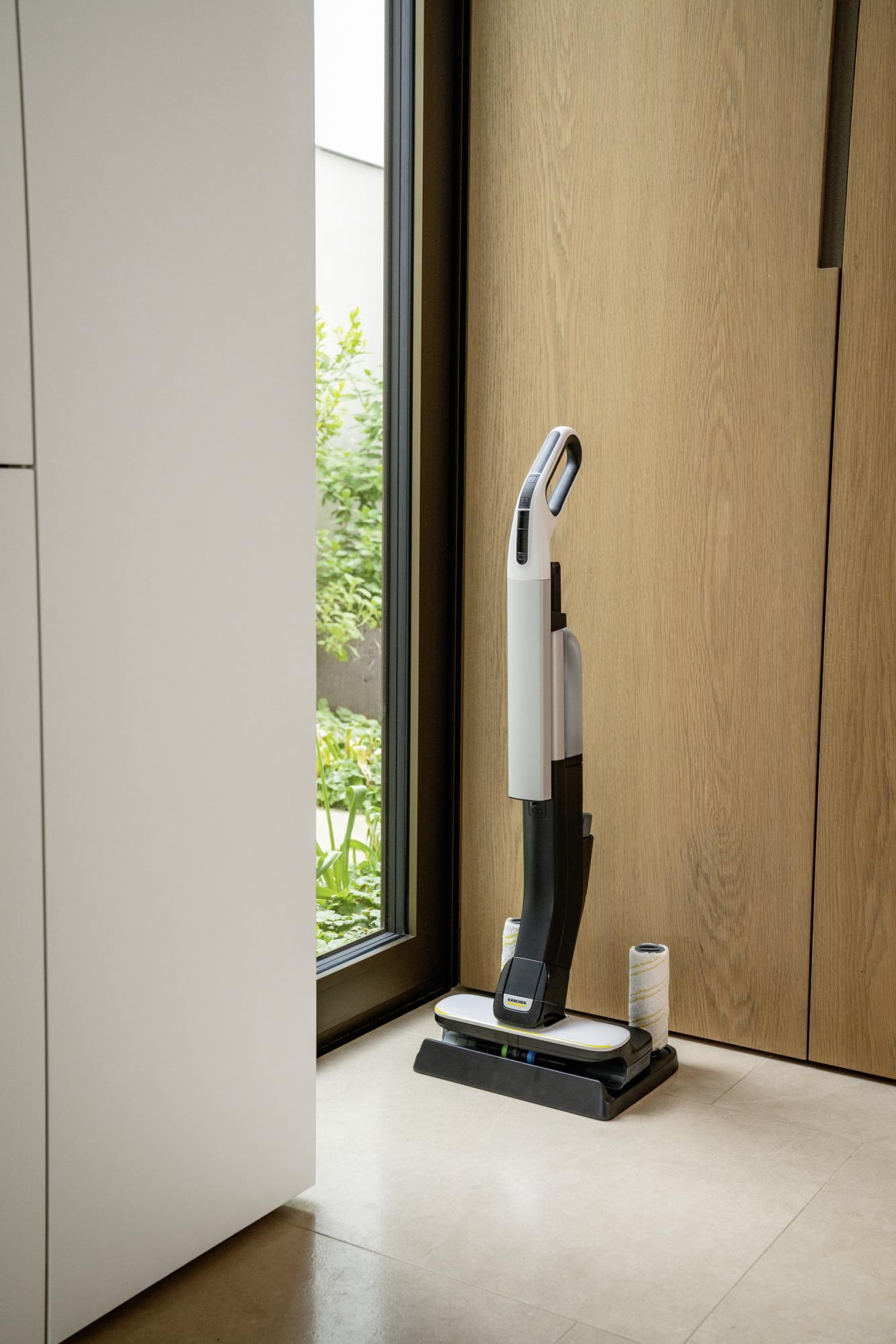 Vacuum Cleaner KARCHER Hard floor cleaner FC 4-4 Battery Set 4B Duo Noise 57 dB Weight 3.4 kg 1.056-406.0 - Image 2